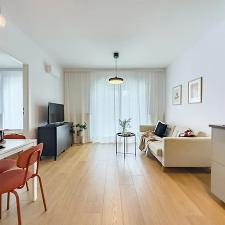 Klimeckiego Luxury 215 דירה